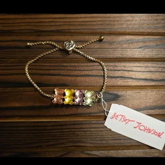 Betsey Johnson Gummy Bear Adjustable Bracelet! NWT! - Picture 8 of 11